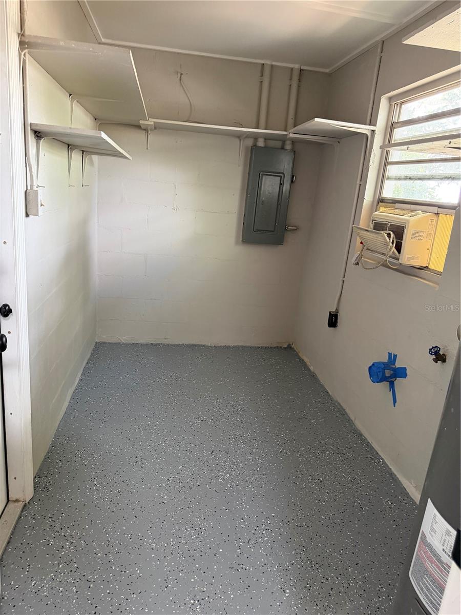 Image 12 of 14 For 415 Tangerine Court