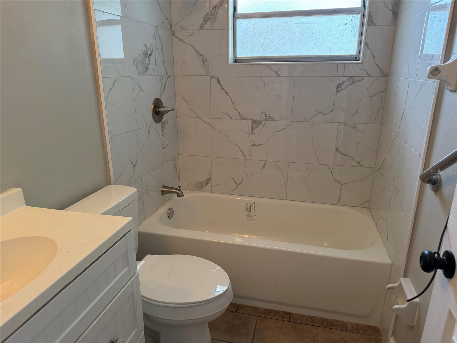 Image 3 of 14 For 415 Tangerine Court