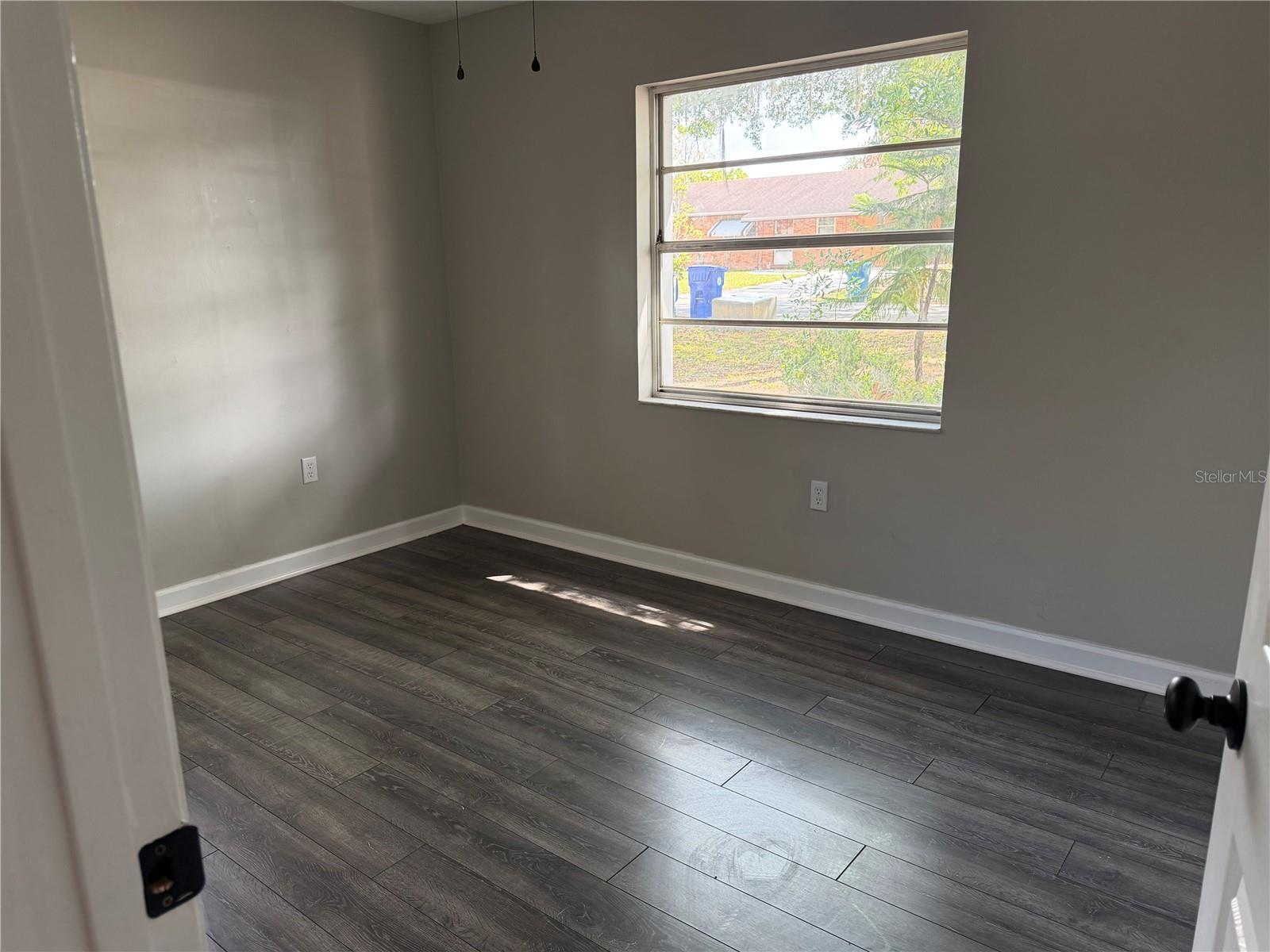 Image 4 of 14 For 415 Tangerine Court