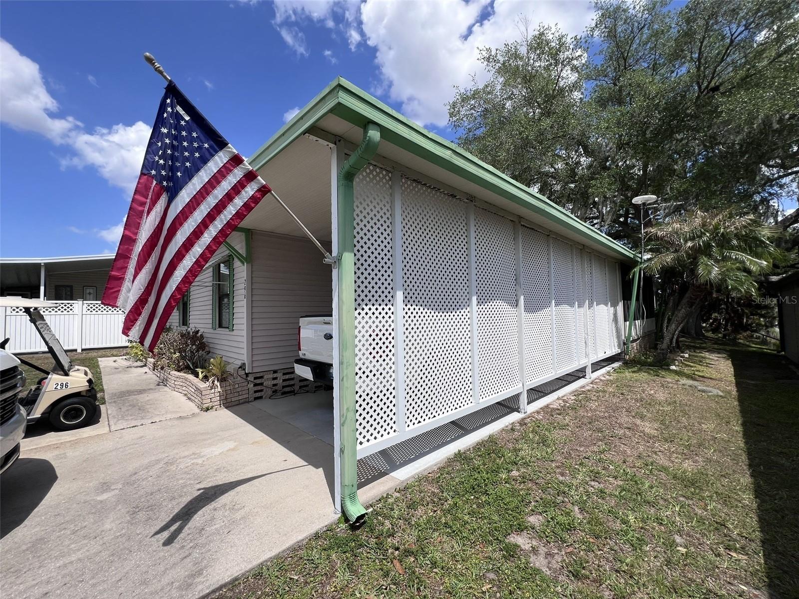 Image 10 of 41 For 2055 Floral Avenue 296