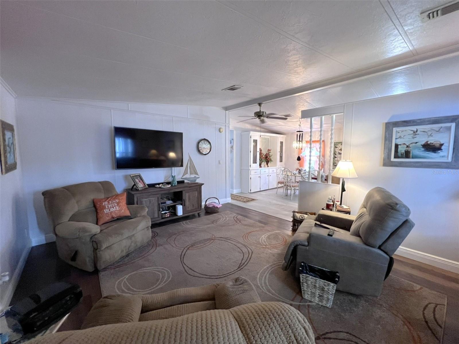 Image 18 of 41 For 2055 Floral Avenue 296