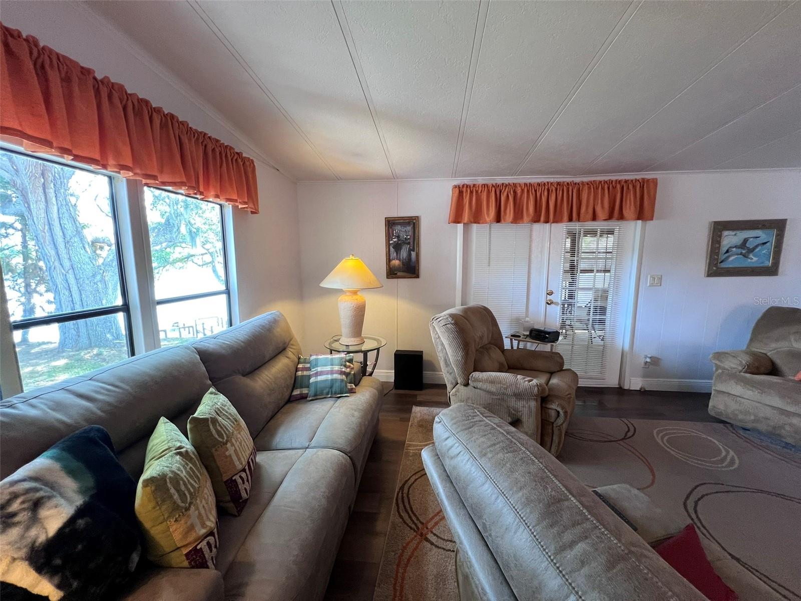 Image 20 of 41 For 2055 Floral Avenue 296