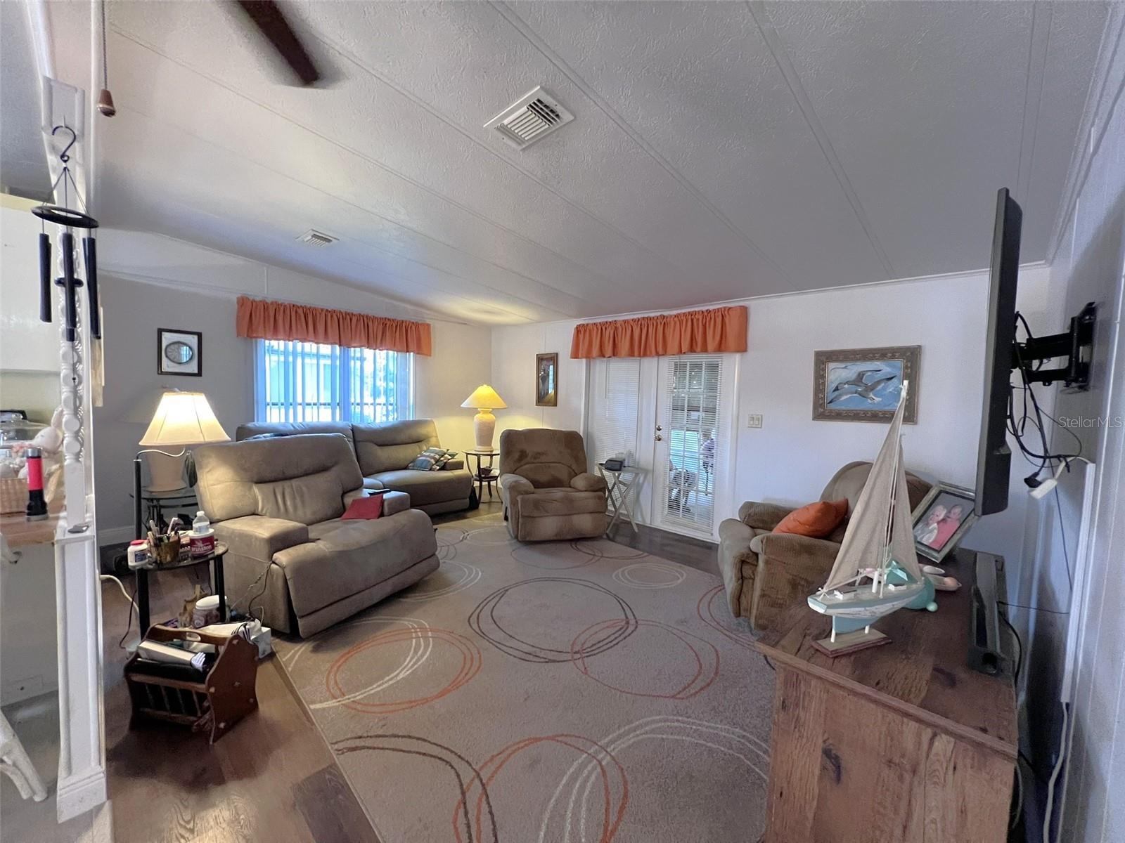 Image 21 of 41 For 2055 Floral Avenue 296