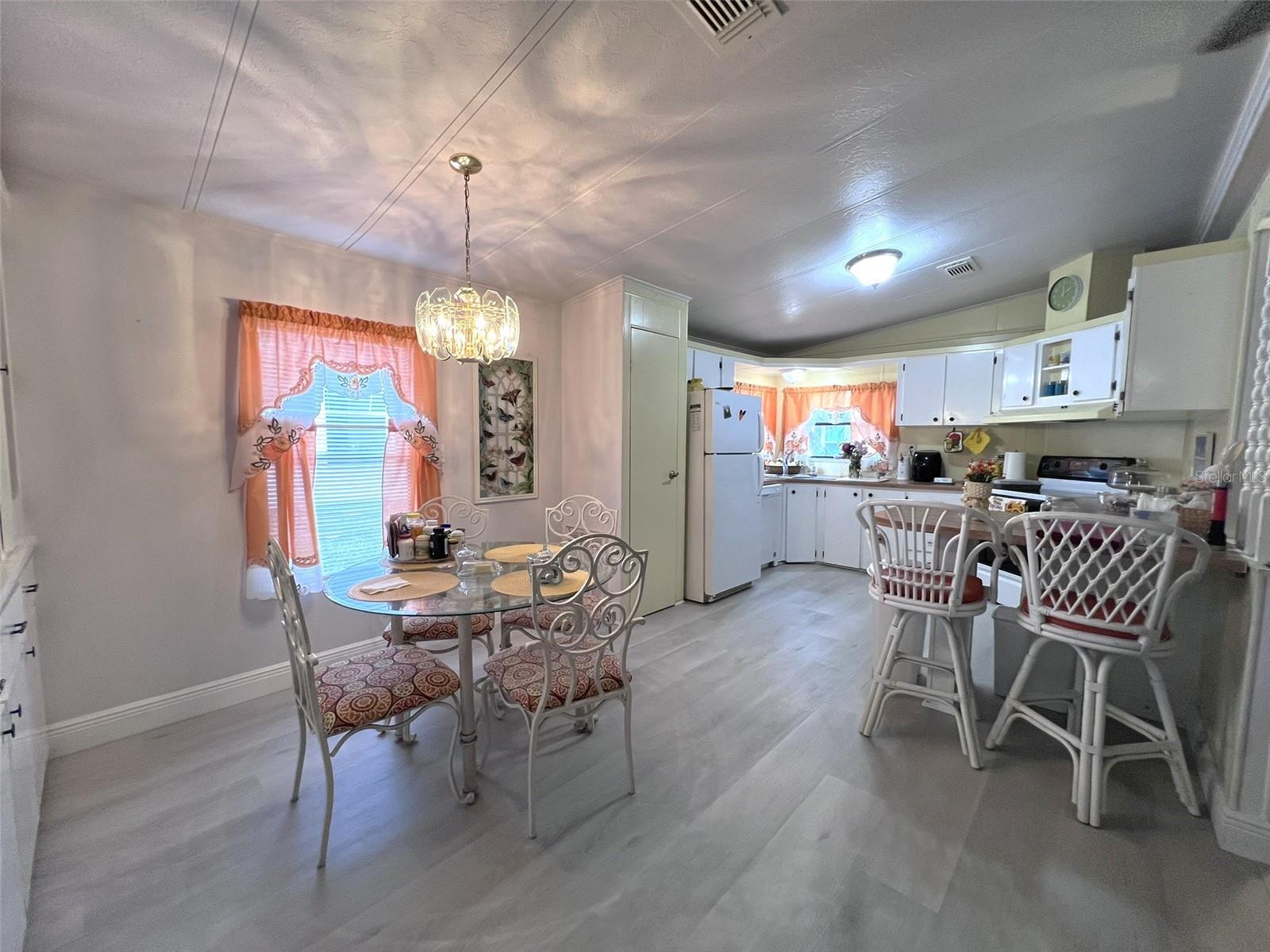 Image 23 of 41 For 2055 Floral Avenue 296