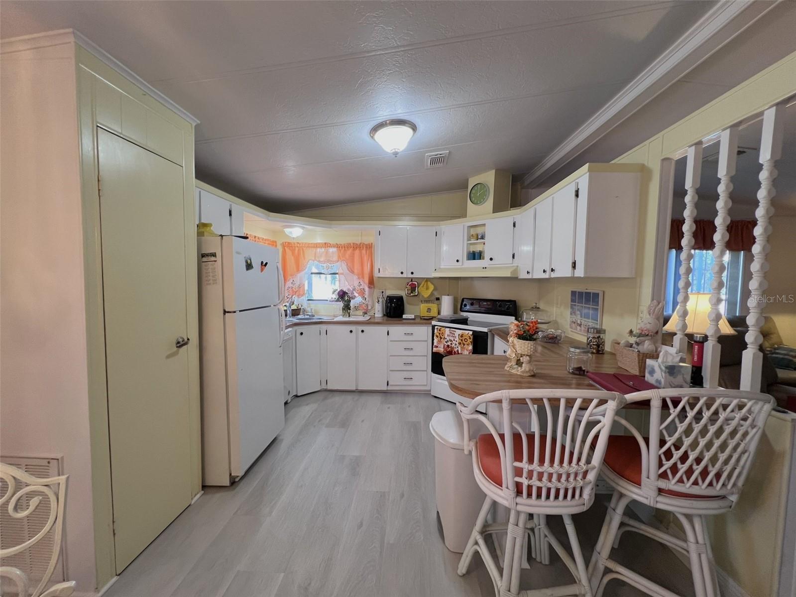 Image 26 of 41 For 2055 Floral Avenue 296