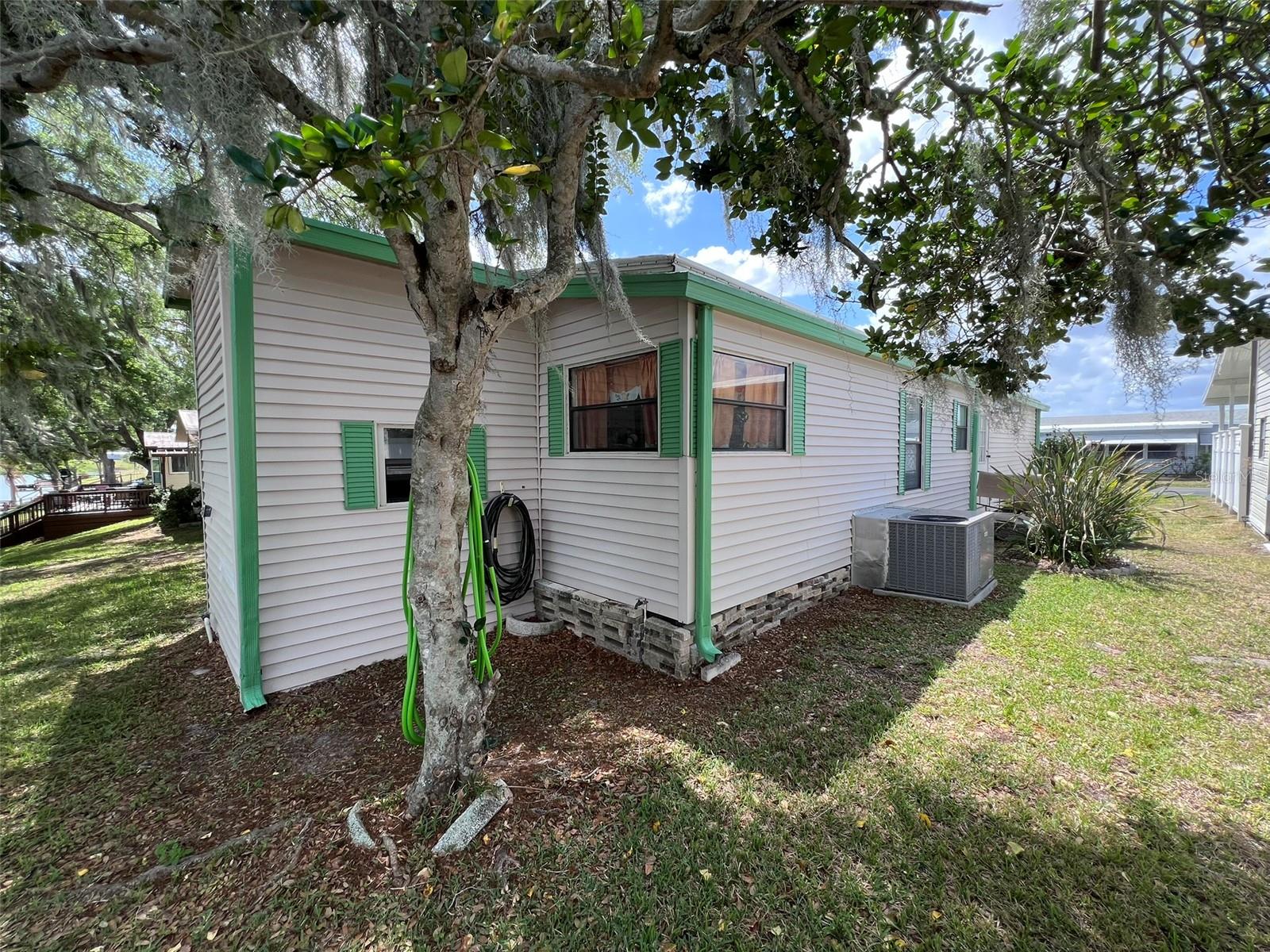 Image 4 of 41 For 2055 Floral Avenue 296