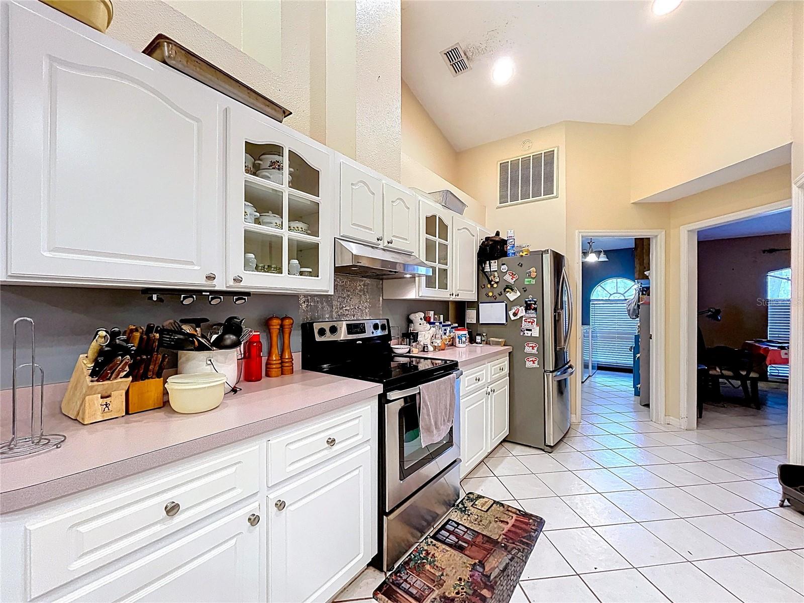 Image 10 of 26 For 8402 Southwood Pines Street