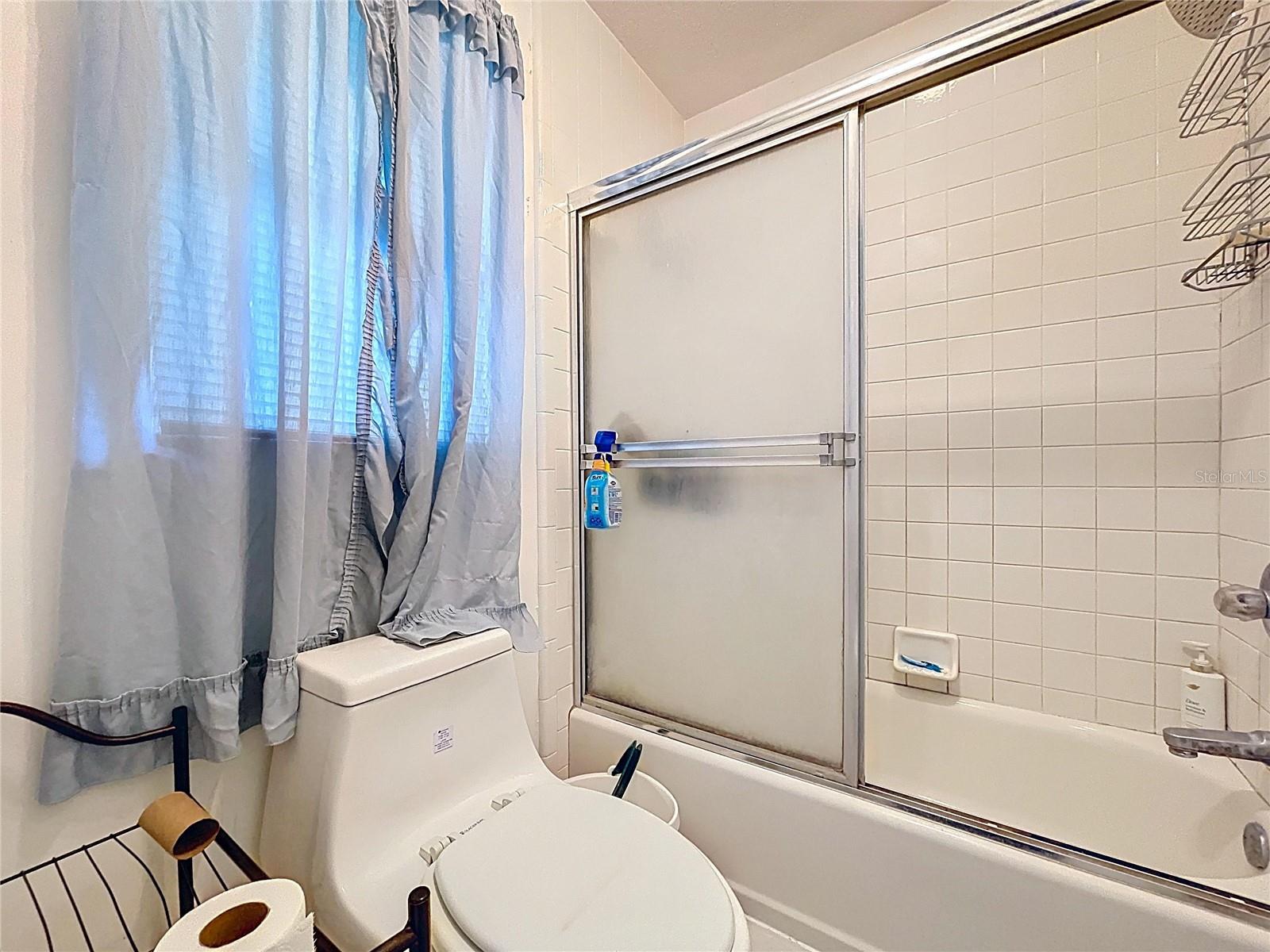 Image 17 of 26 For 8402 Southwood Pines Street