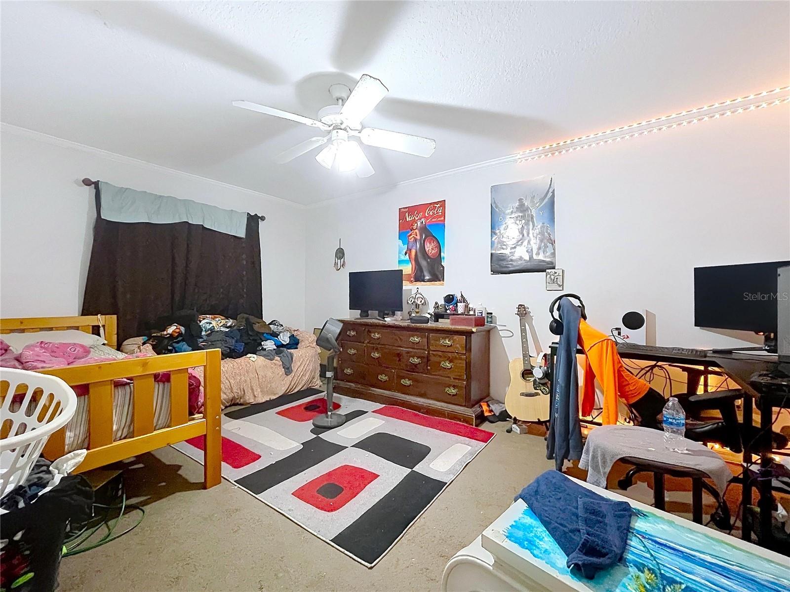 Image 19 of 26 For 8402 Southwood Pines Street