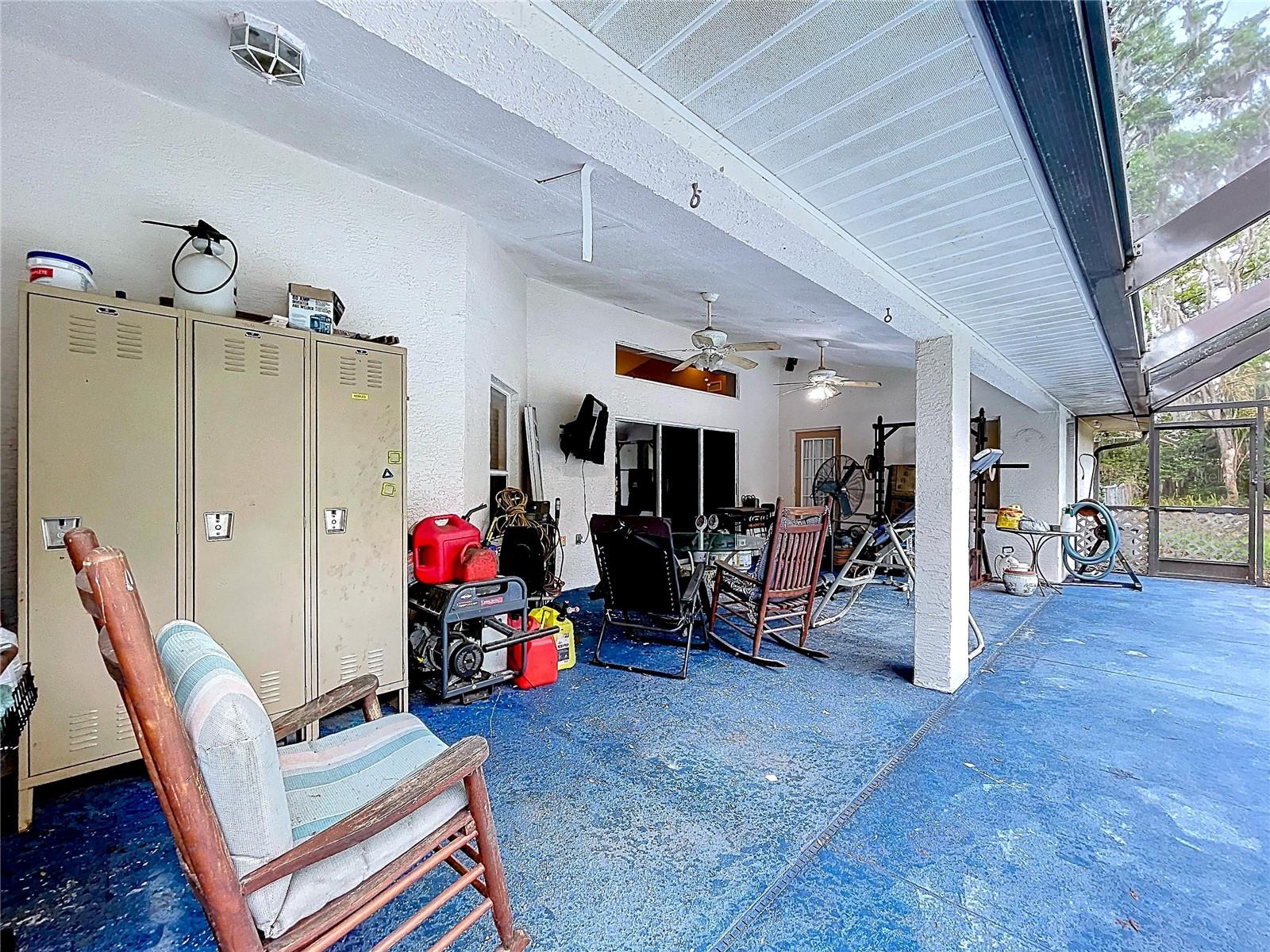 Image 20 of 26 For 8402 Southwood Pines Street