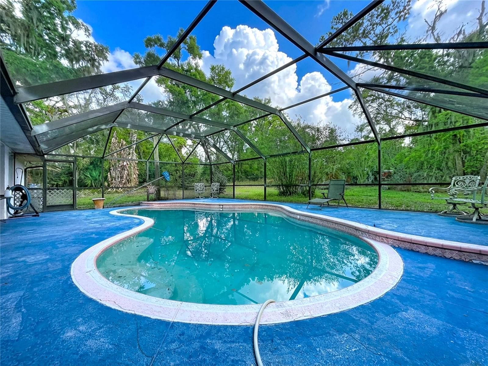 Image 21 of 26 For 8402 Southwood Pines Street