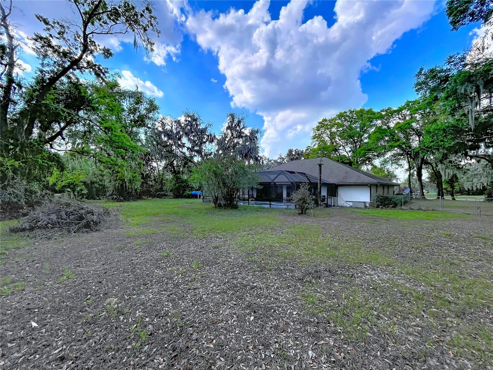 Image 25 of 26 For 8402 Southwood Pines Street