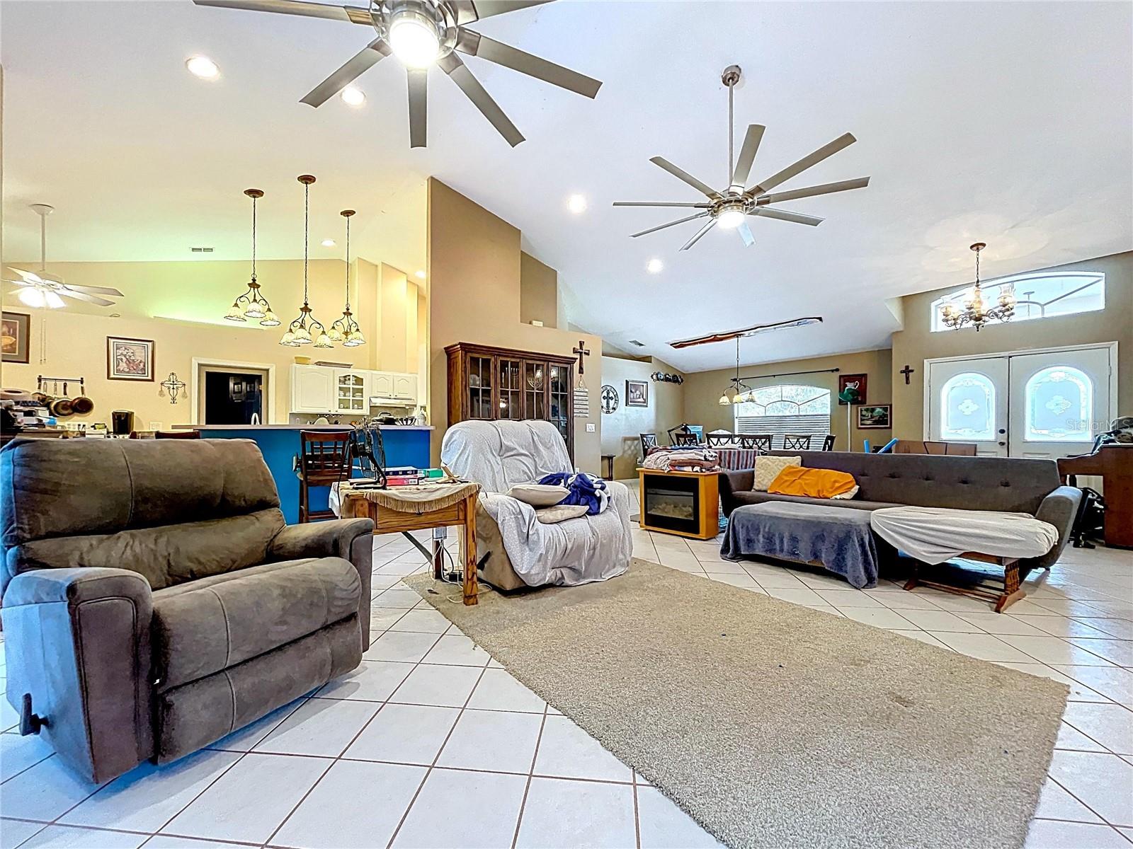 Image 5 of 26 For 8402 Southwood Pines Street