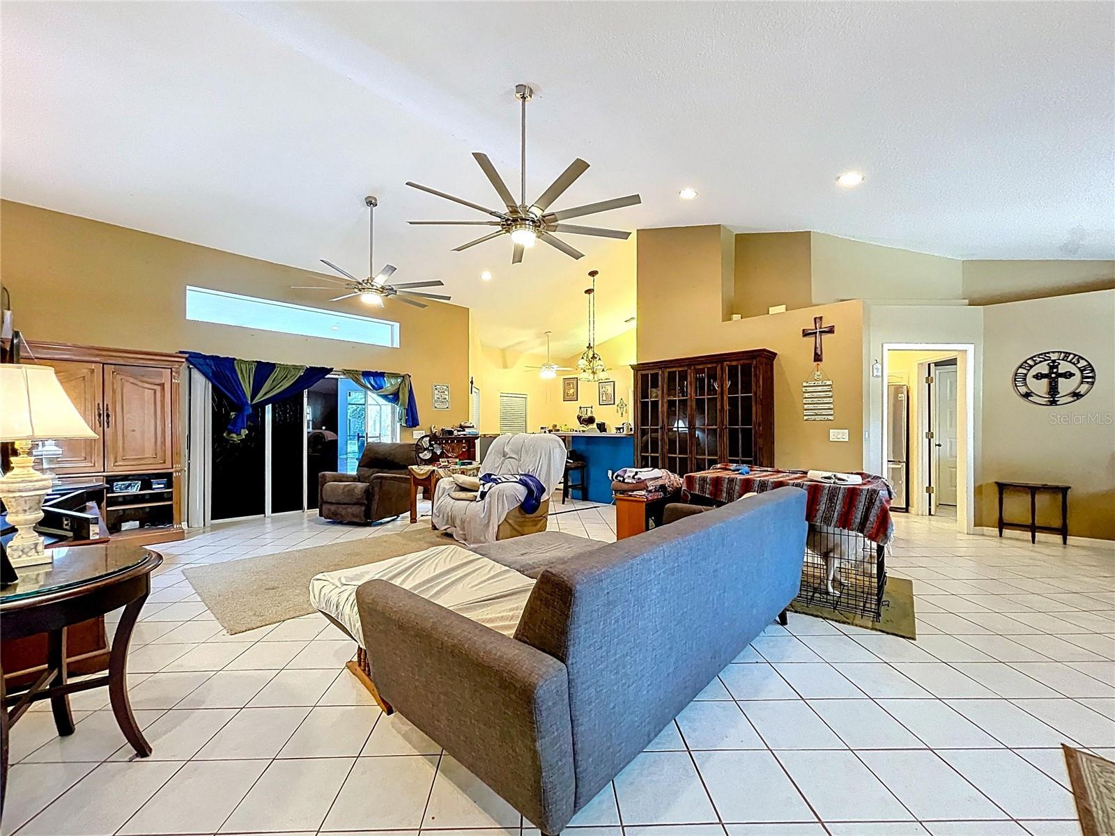 Image 6 of 26 For 8402 Southwood Pines Street