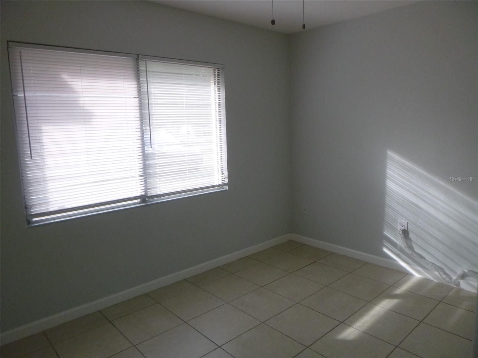 Image 10 of 11 For 550 Westover Parkway