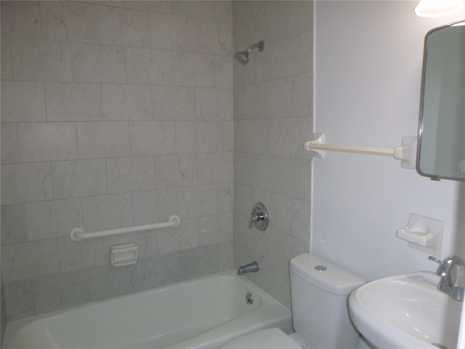 Image 8 of 11 For 550 Westover Parkway