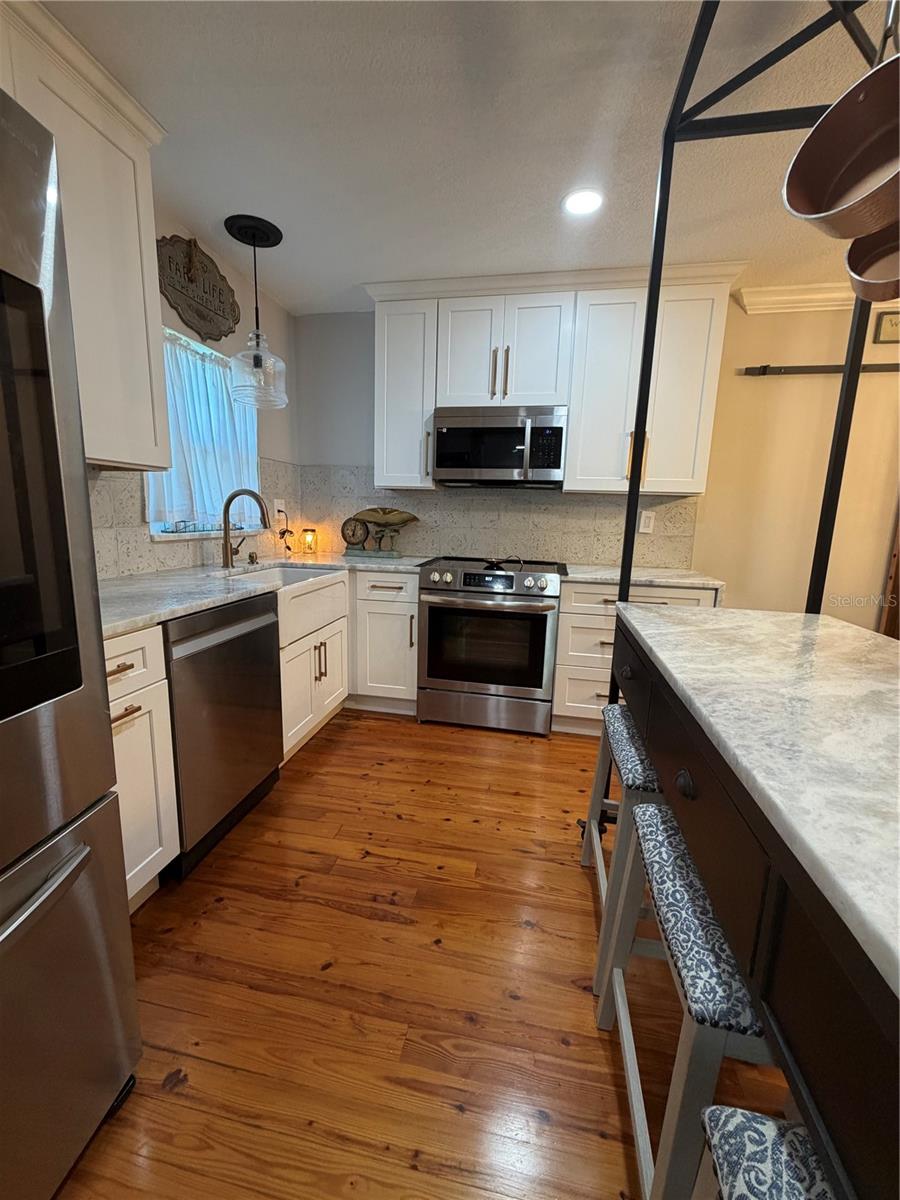 Image 15 of 39 For 1570 Imperial Avenue