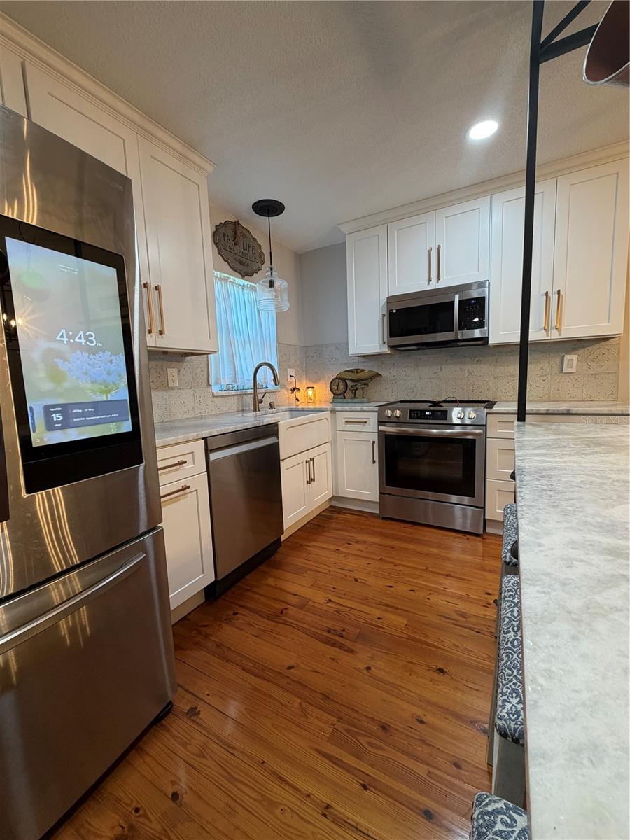 Image 16 of 39 For 1570 Imperial Avenue