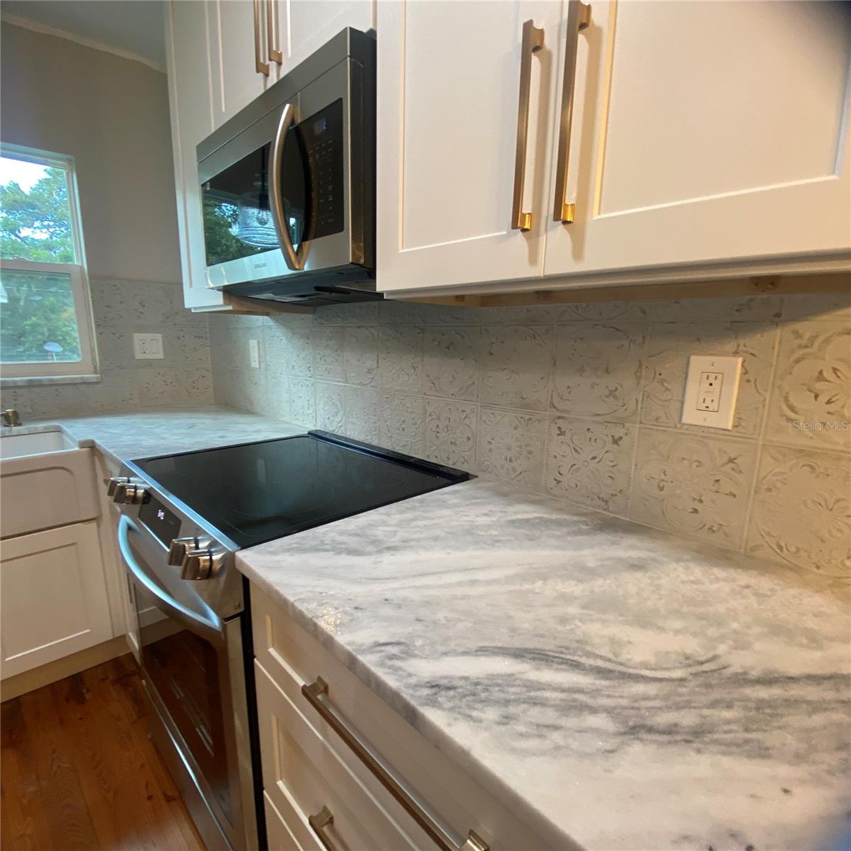 Image 18 of 39 For 1570 Imperial Avenue