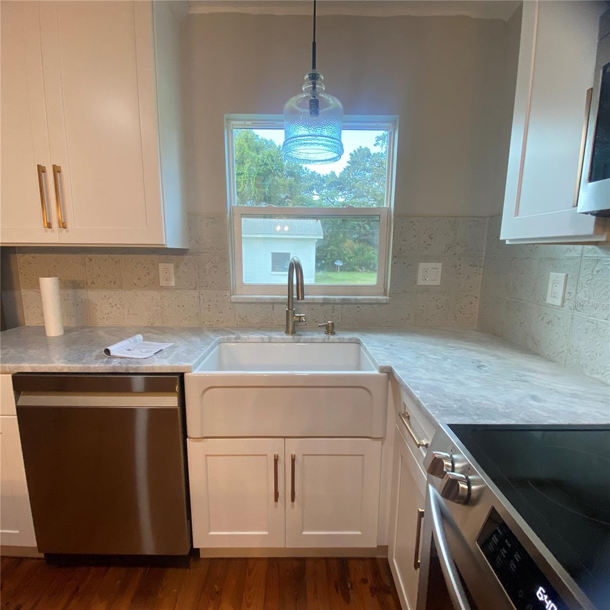 Image 20 of 39 For 1570 Imperial Avenue