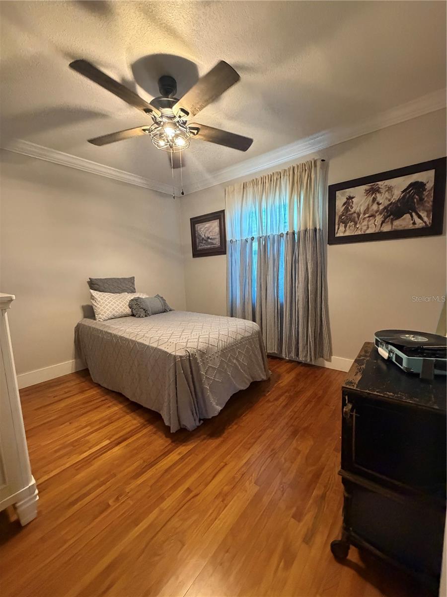 Image 26 of 39 For 1570 Imperial Avenue