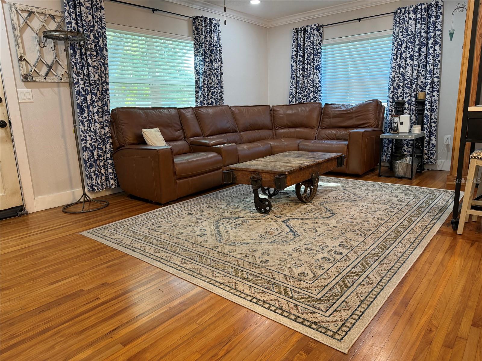 Image 9 of 39 For 1570 Imperial Avenue