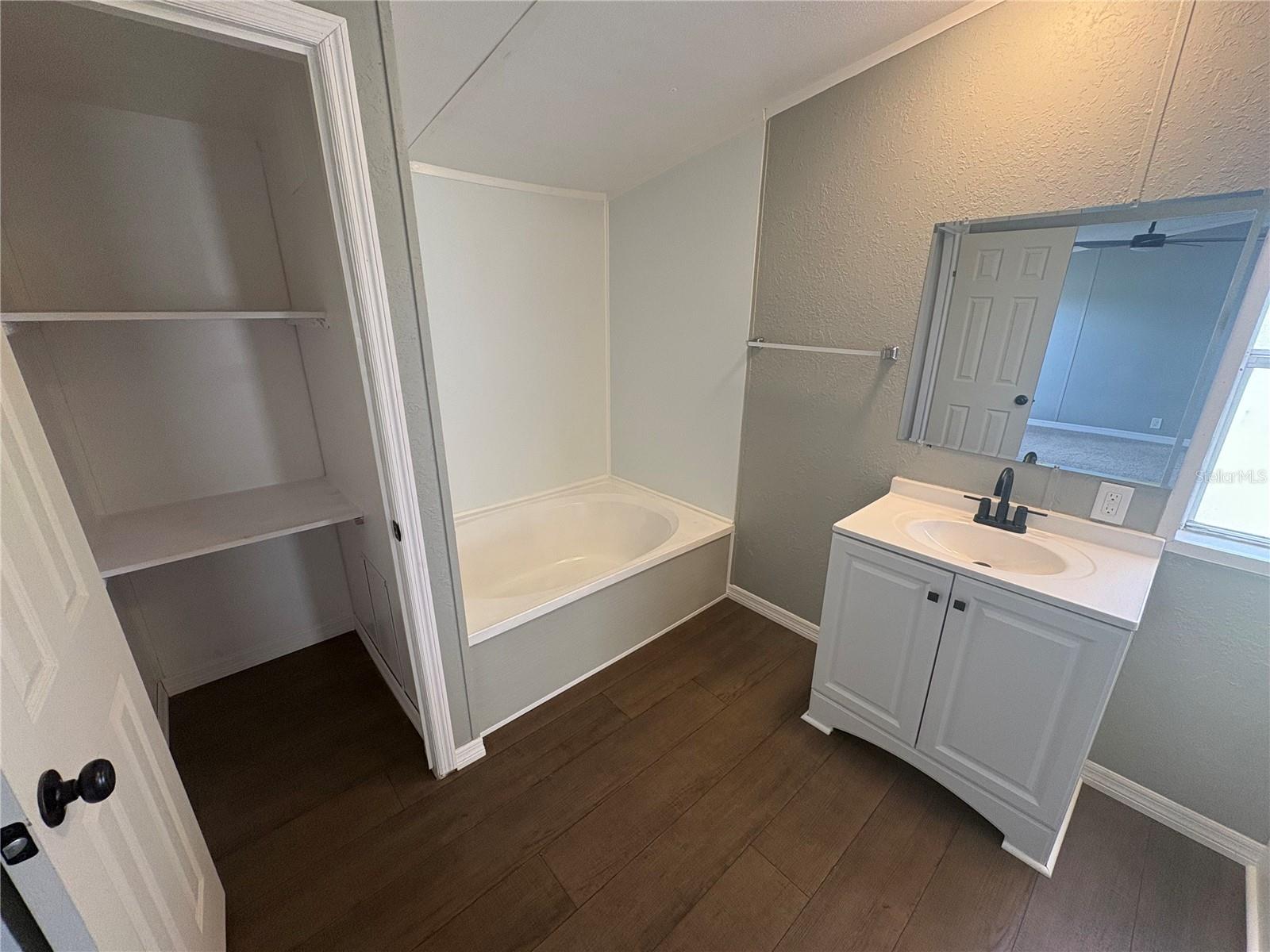 Image 8 of 21 For 10628 Sportsman Trail