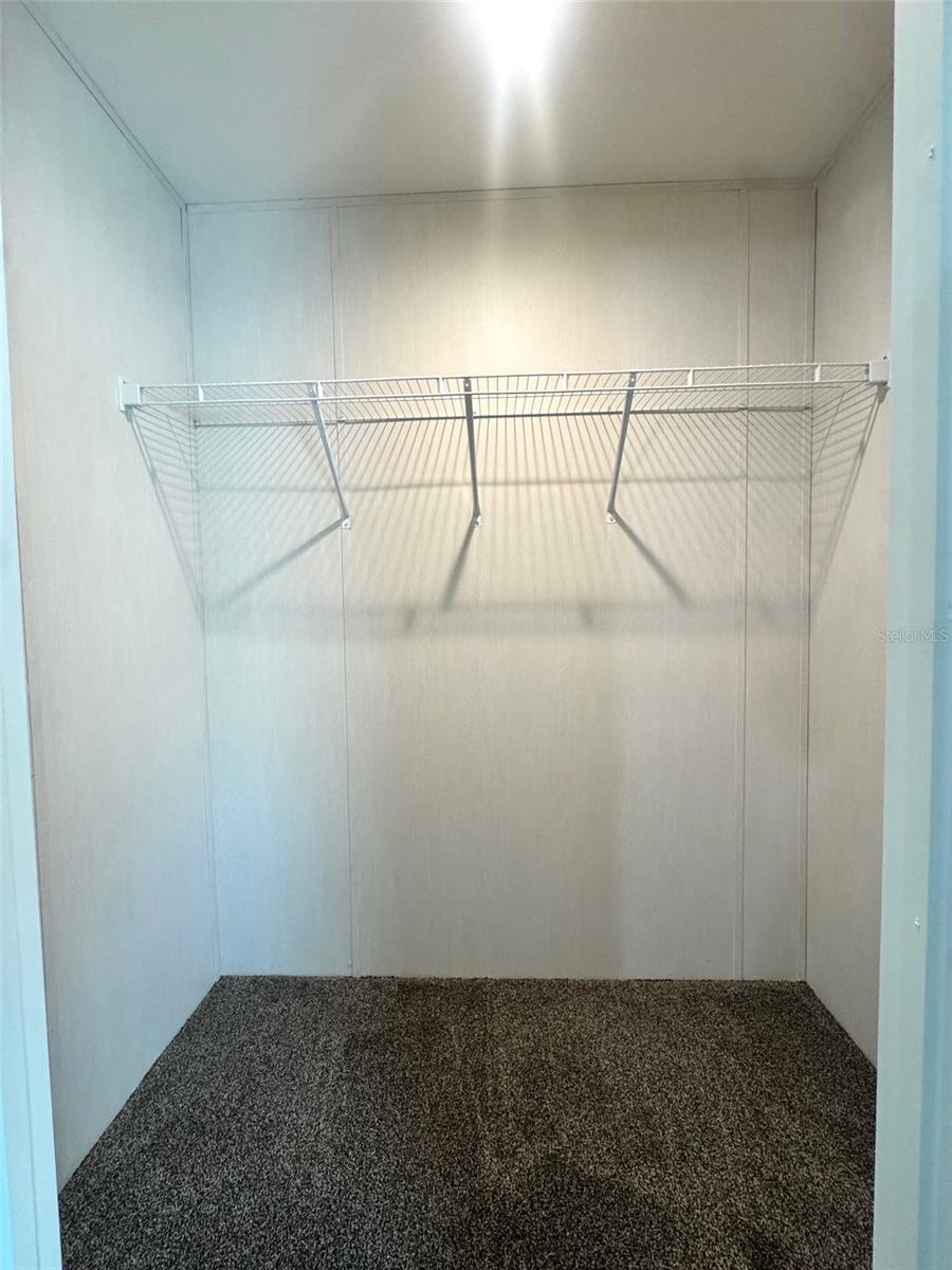 Image 16 of 25 For 389 Waterview Drive