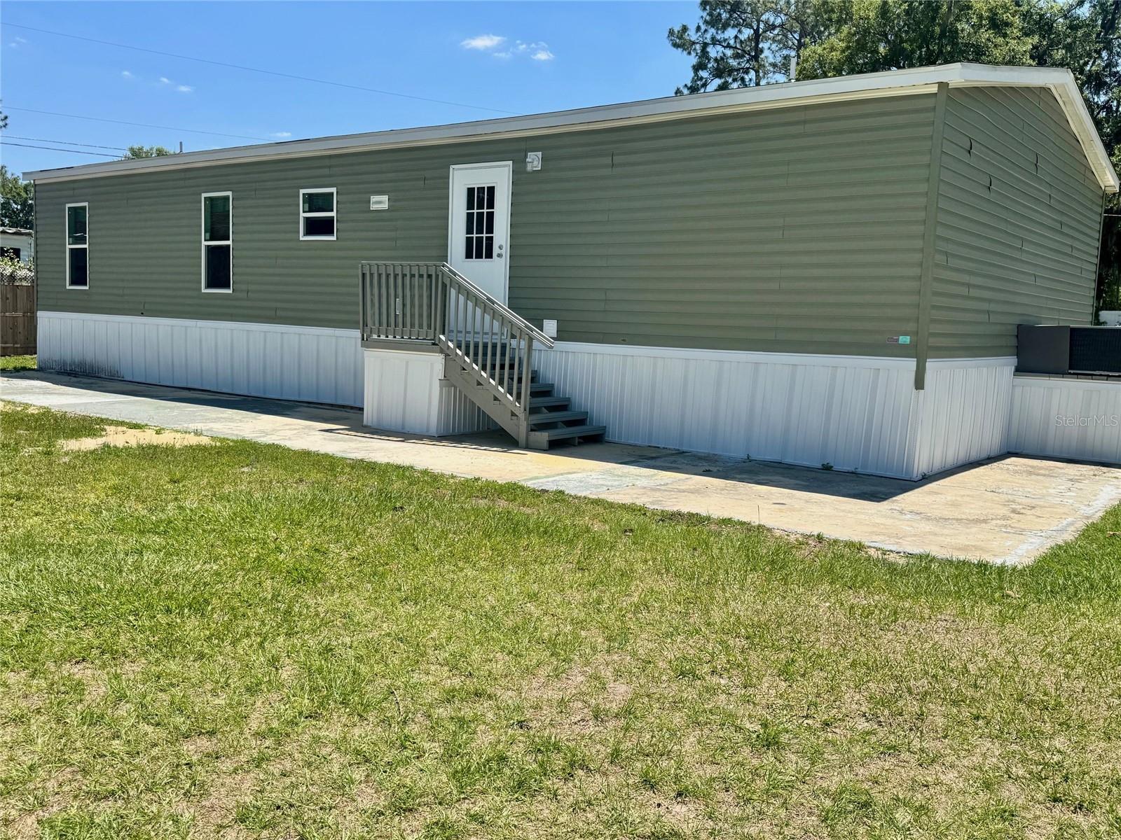 Image 24 of 25 For 389 Waterview Drive