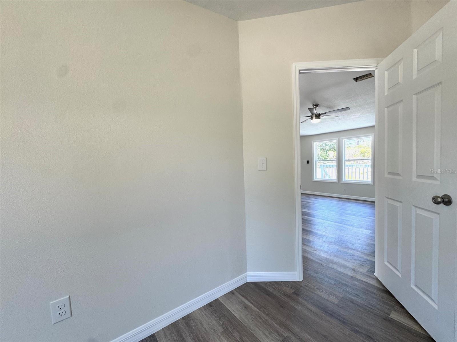 Image 19 of 35 For 4220 Old Dixie Highway