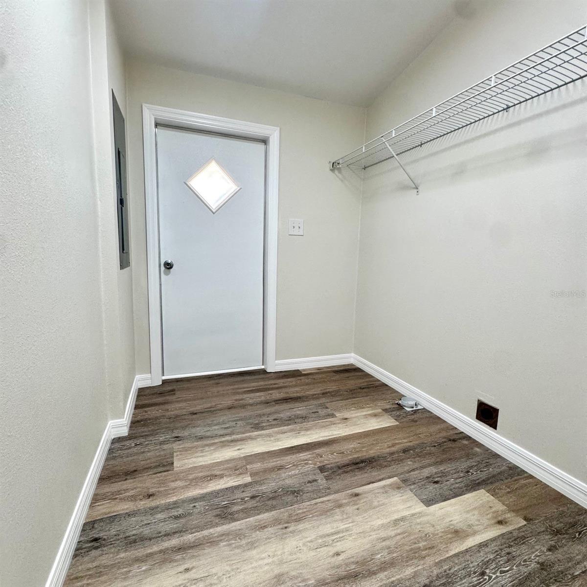 Image 23 of 35 For 4220 Old Dixie Highway