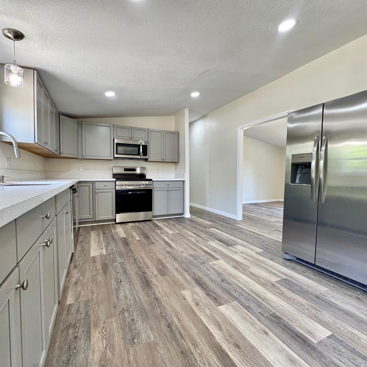 Image 8 of 35 For 4220 Old Dixie Highway