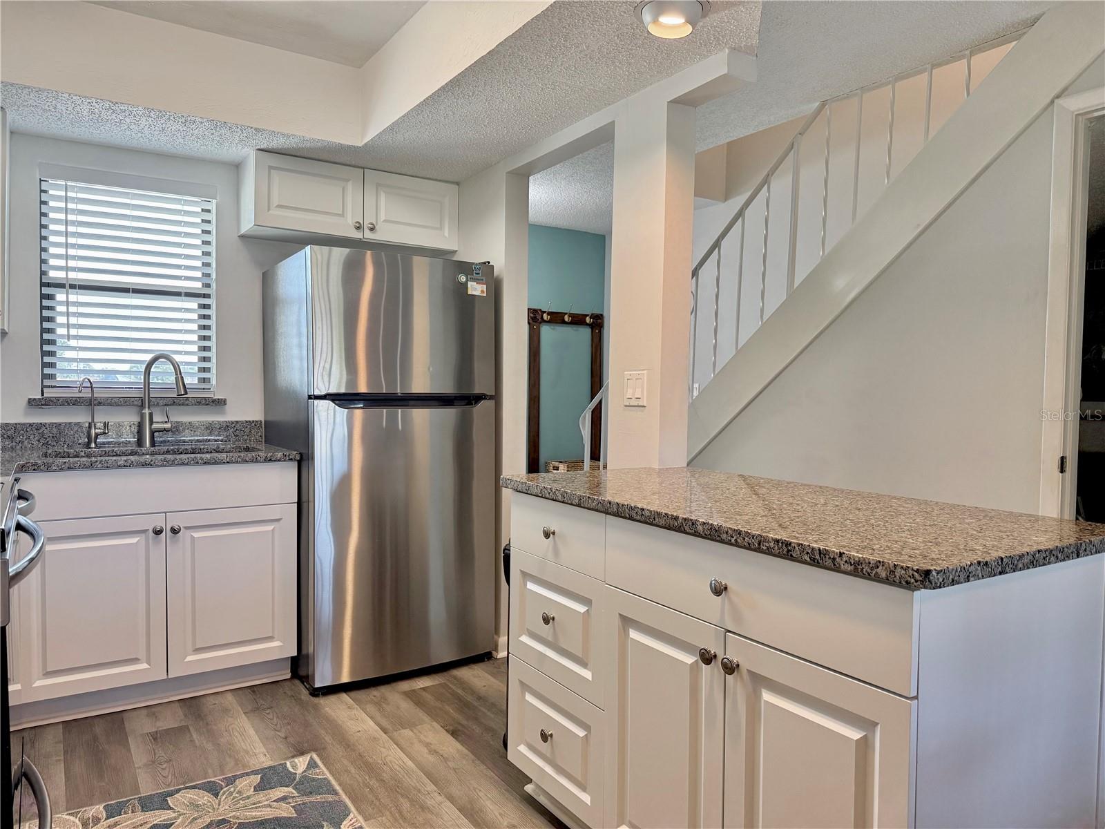 Image 10 of 38 For 3635 Edgewater Drive 3635