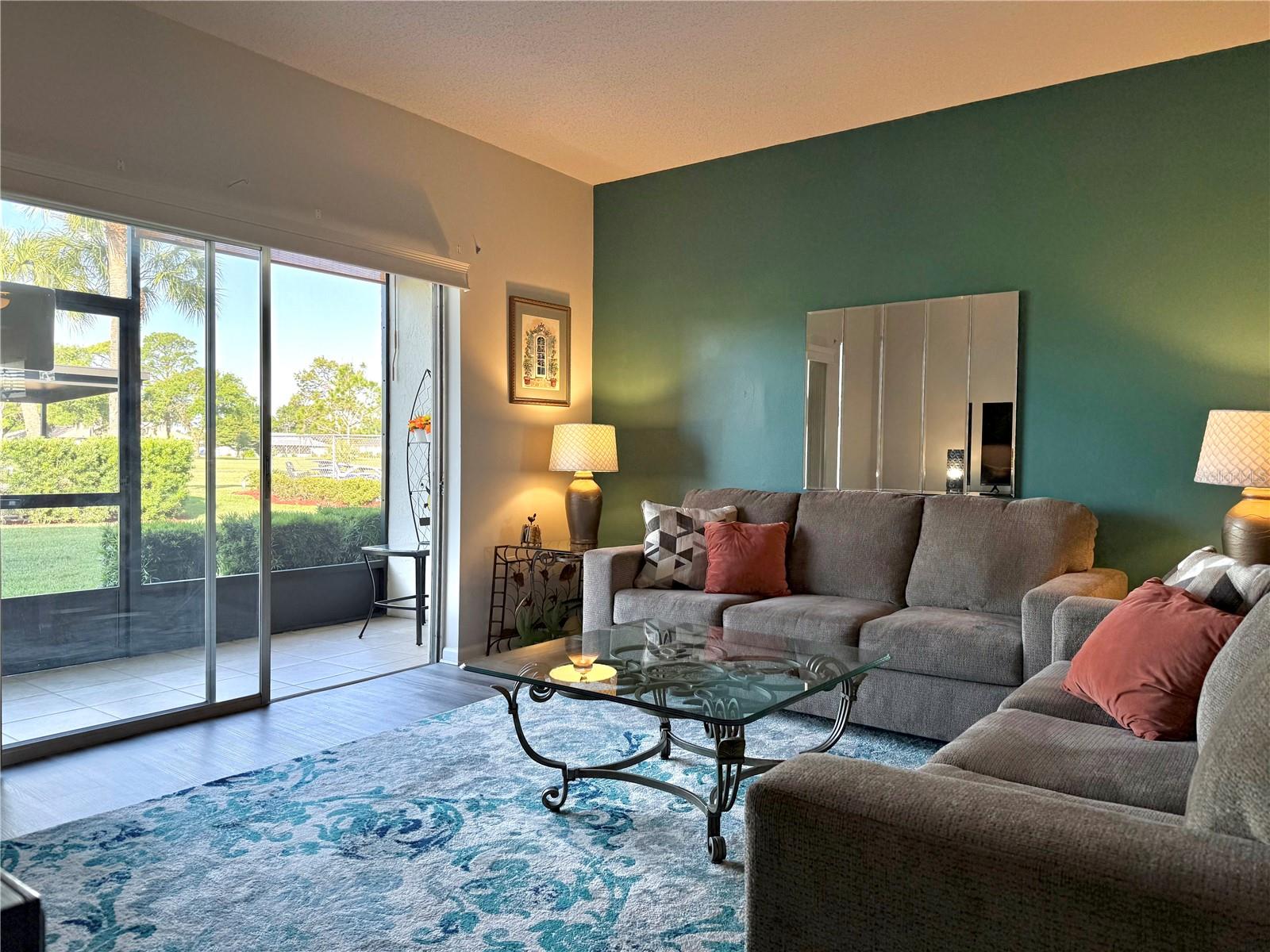 Image 17 of 38 For 3635 Edgewater Drive 3635