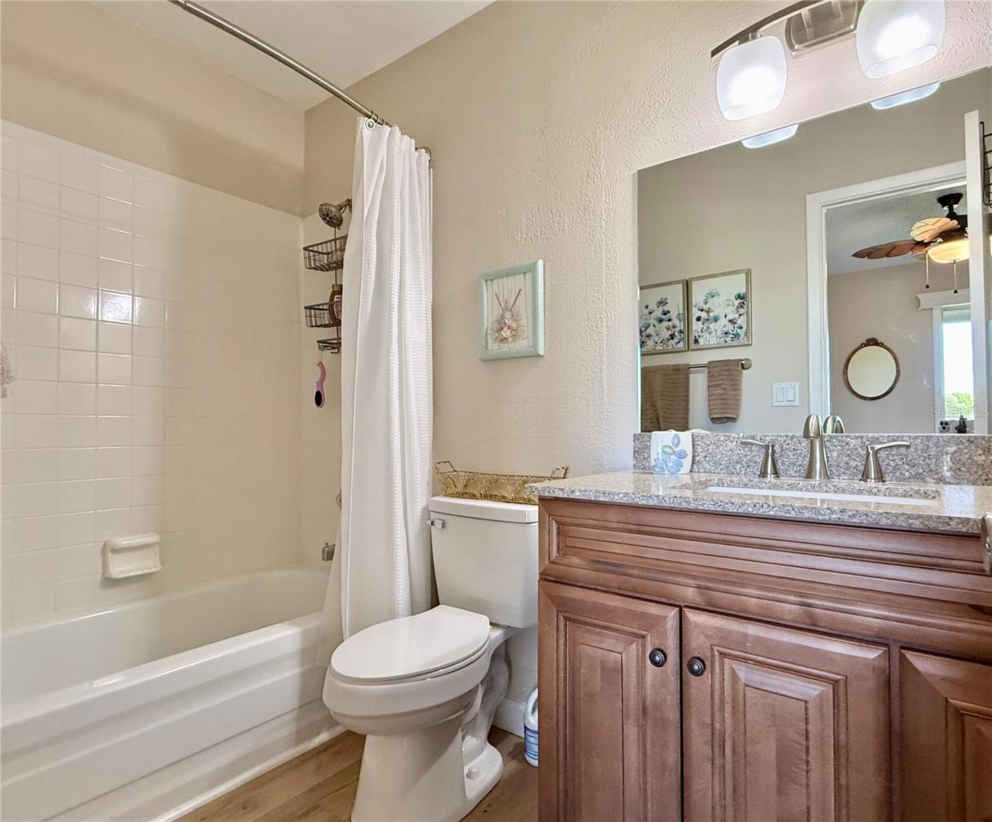 Image 31 of 38 For 3635 Edgewater Drive 3635