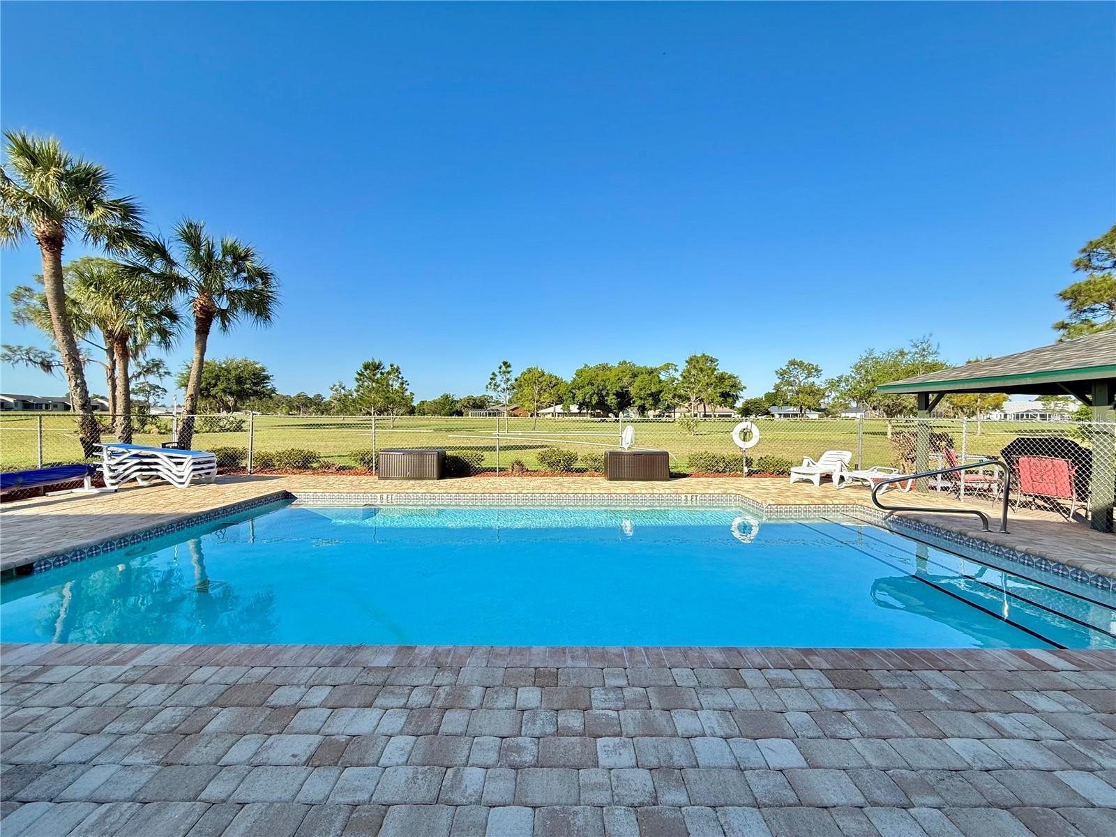 Image 4 of 38 For 3635 Edgewater Drive 3635