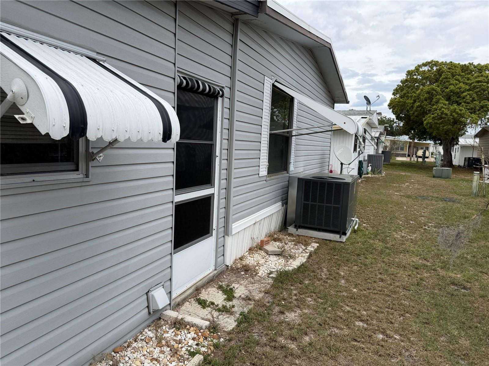 Image 3 of 16 For 4038 Rolling Oaks Drive