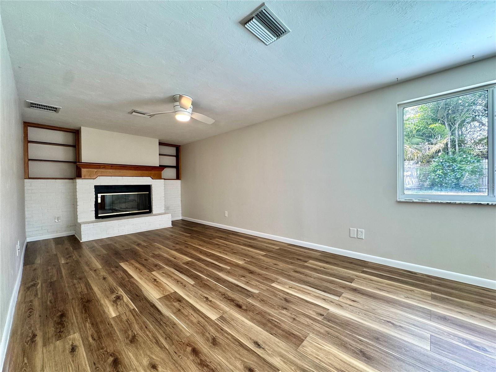 Image 10 of 29 For 1358 Byron Drive