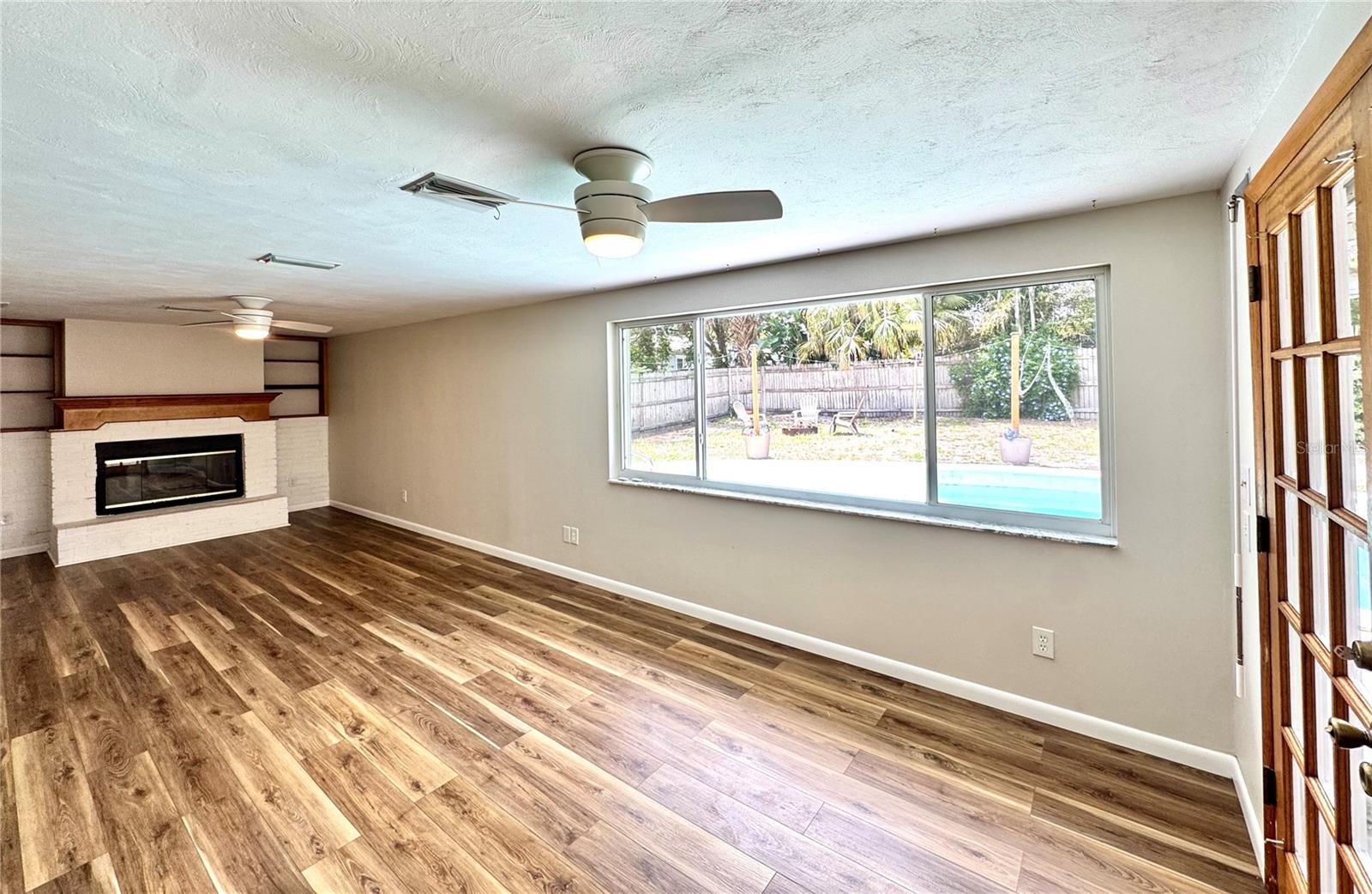 Image 11 of 29 For 1358 Byron Drive