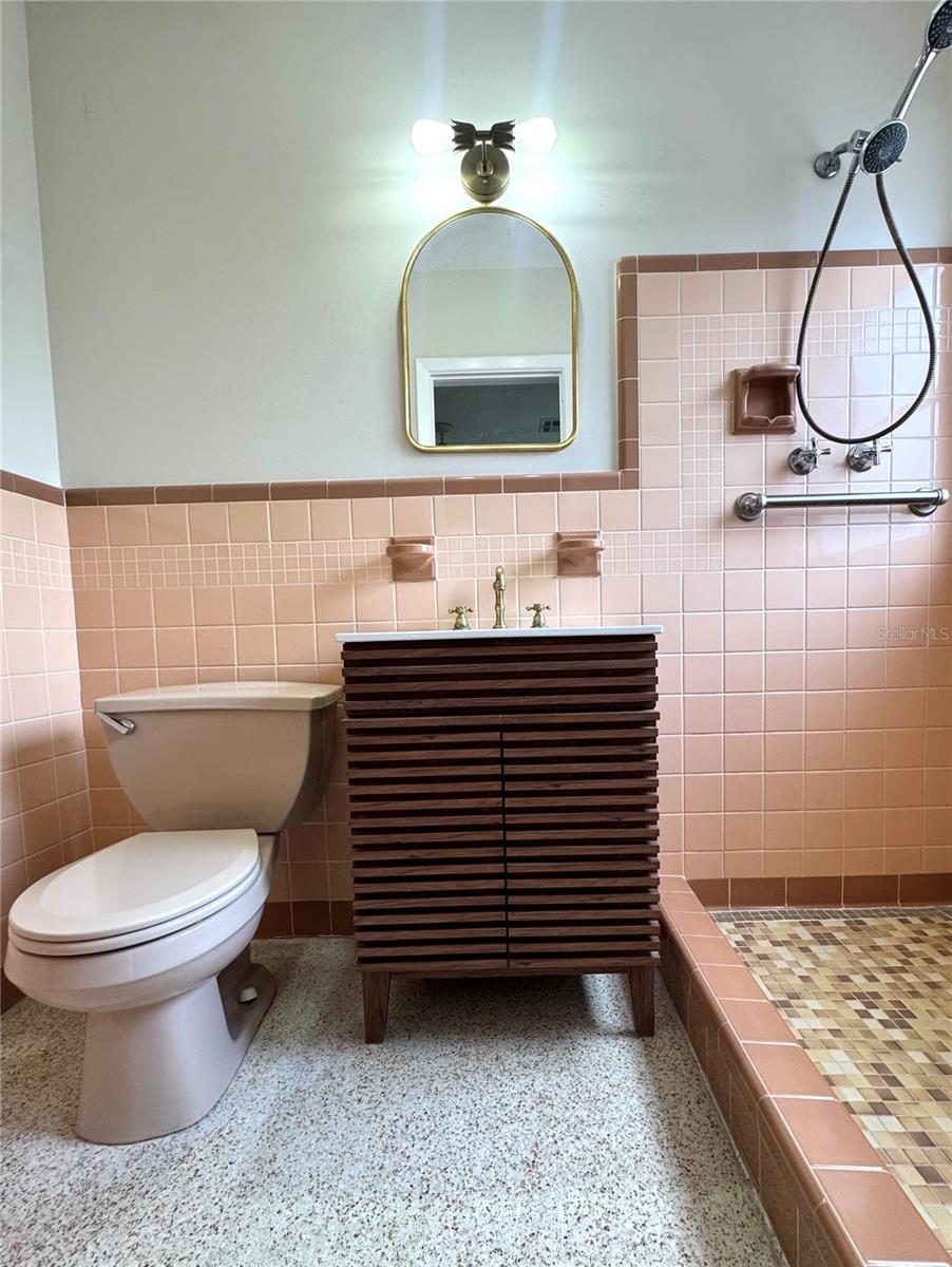 Image 23 of 29 For 1358 Byron Drive