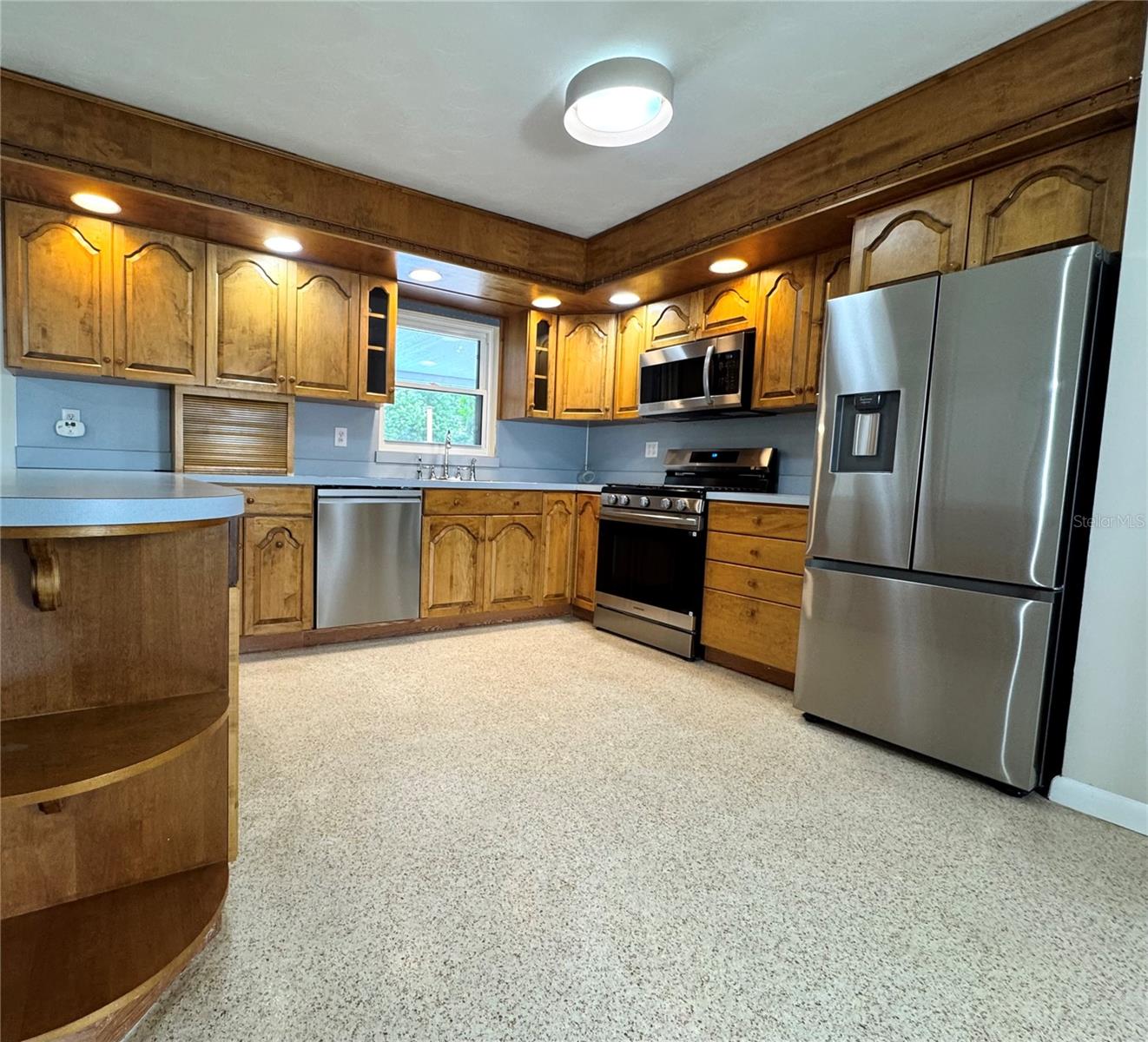 Image 6 of 29 For 1358 Byron Drive