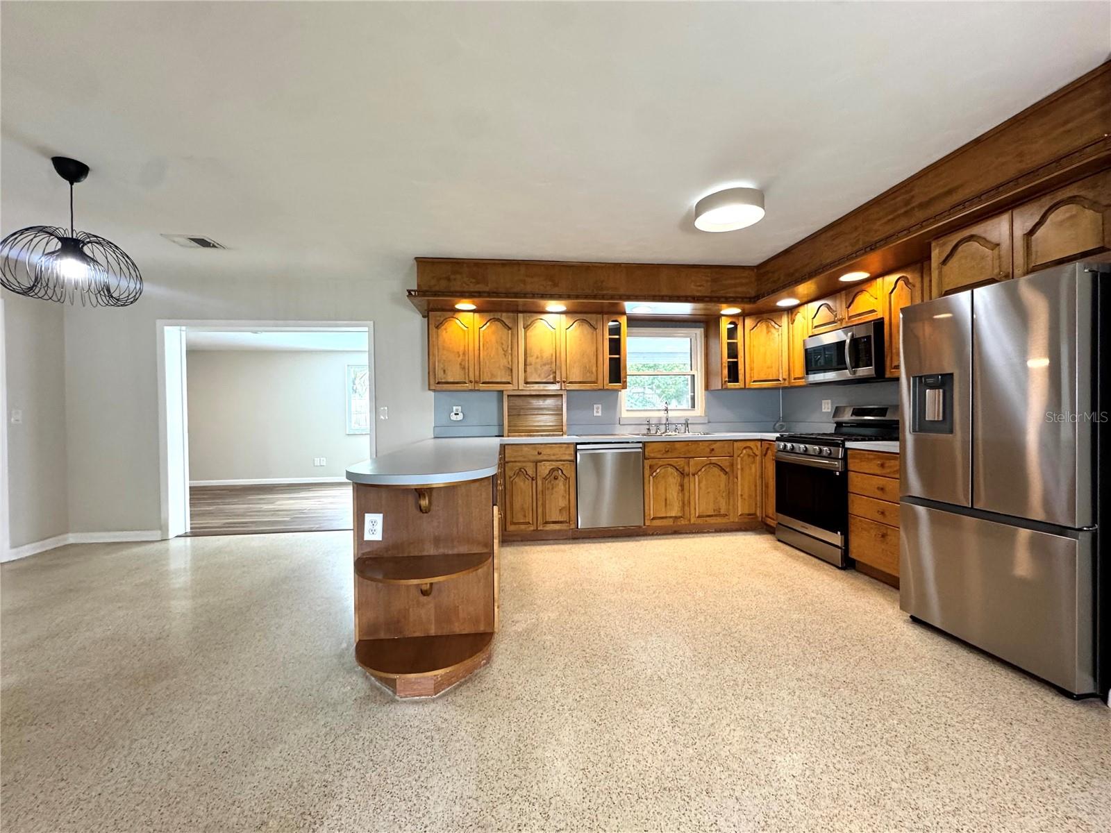 Image 9 of 29 For 1358 Byron Drive