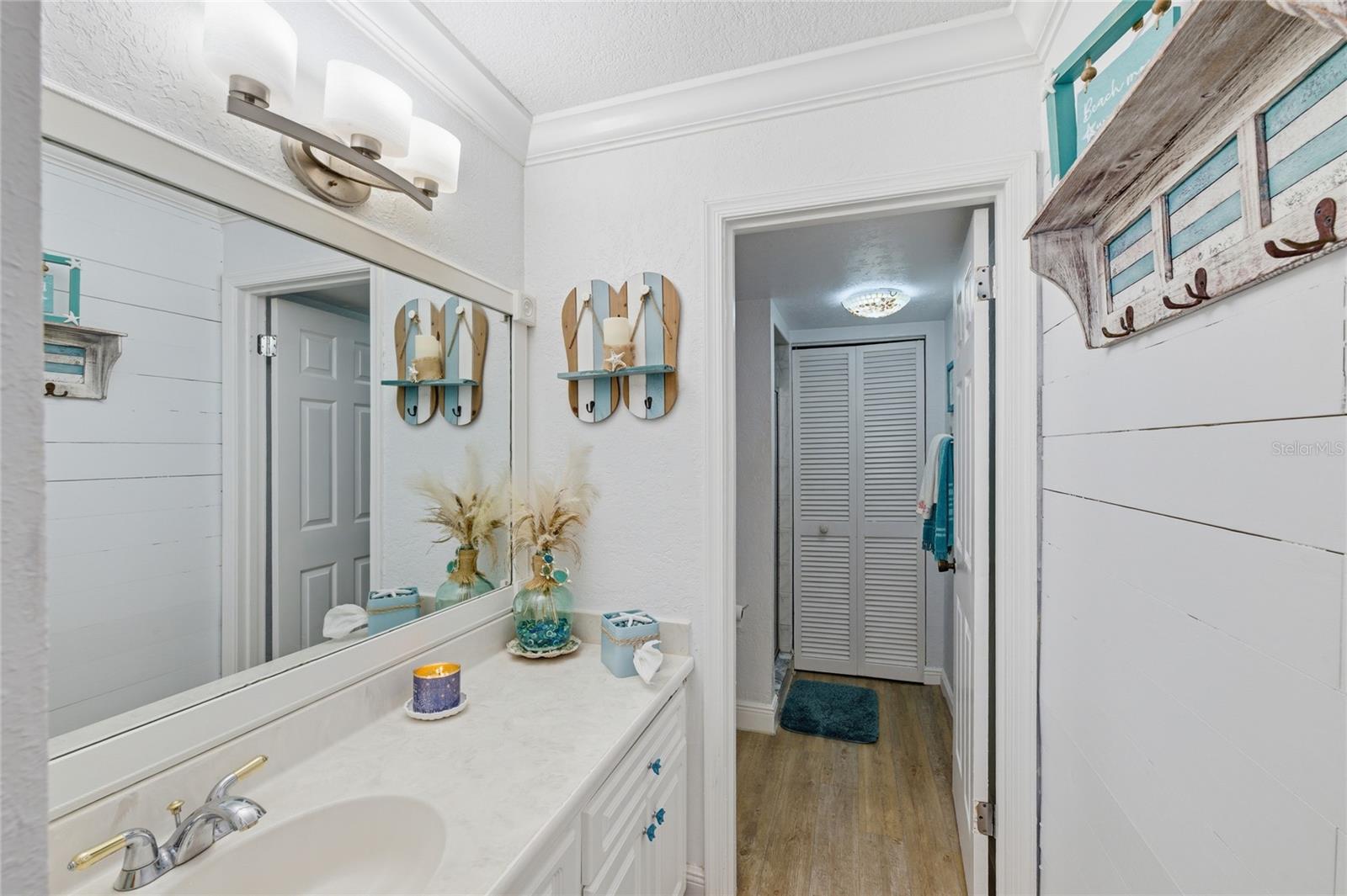 Image 21 of 47 For 6940 Ocean Drive 816a