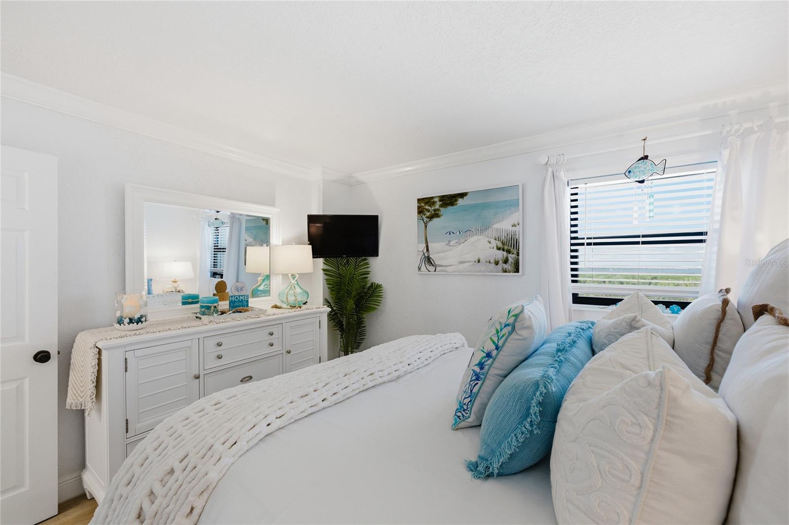 Image 27 of 47 For 6940 Ocean Drive 816a