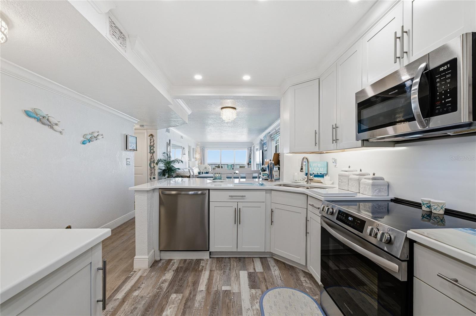 Image 6 of 47 For 6940 Ocean Drive 816a