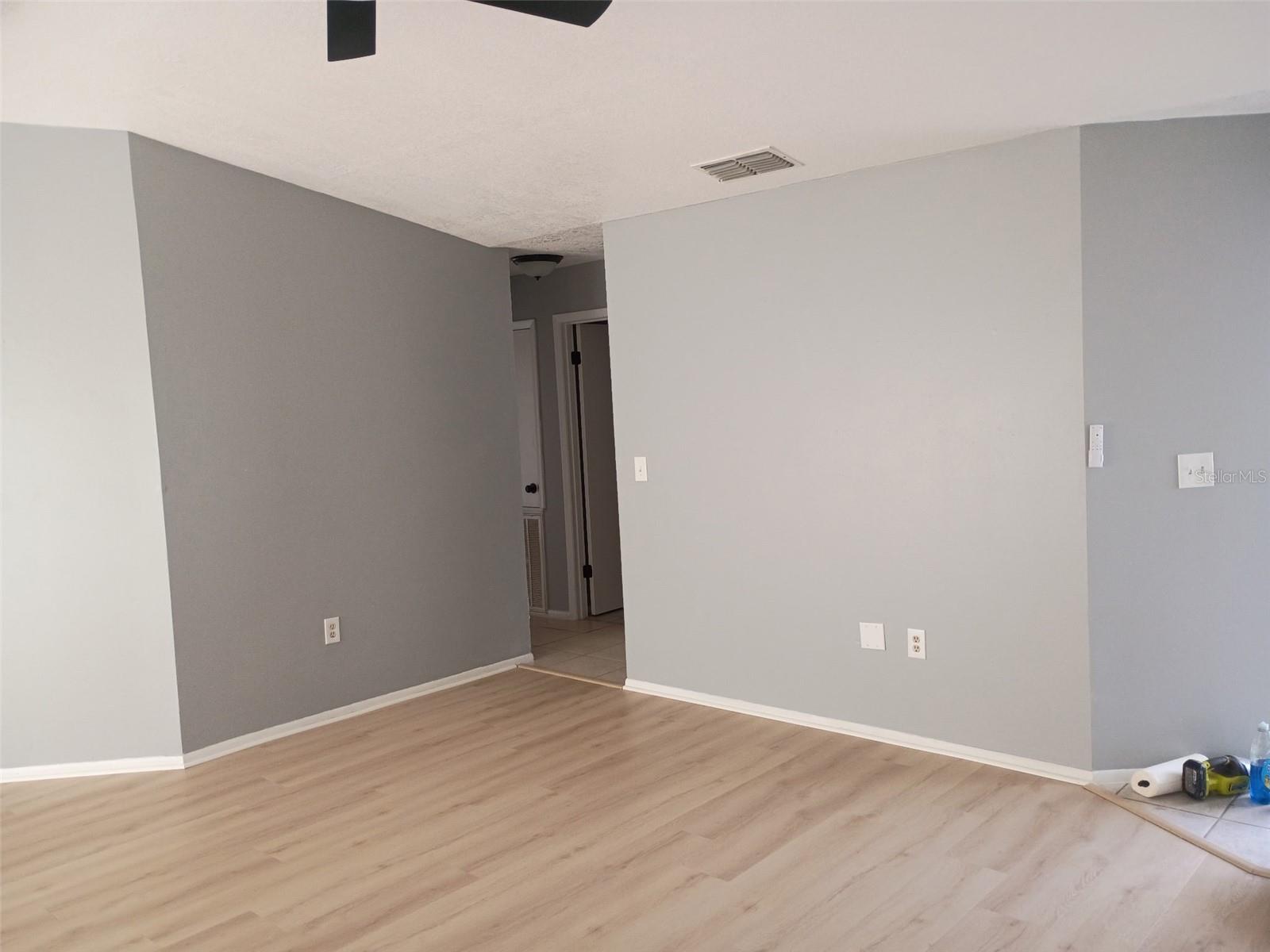 Image 5 of 22 For 1359 Primrose Court