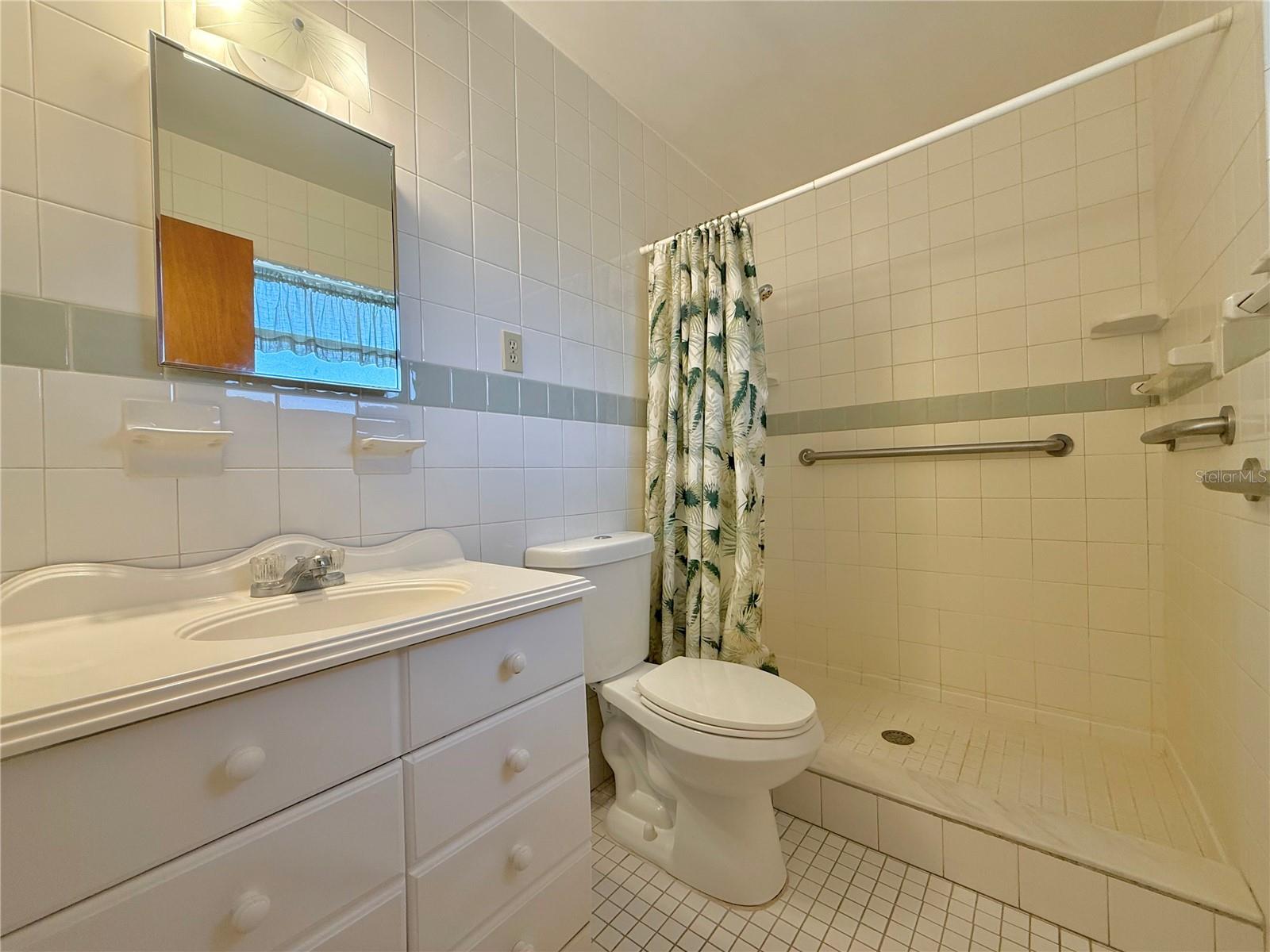 Image 14 of 25 For 131 Willow Street