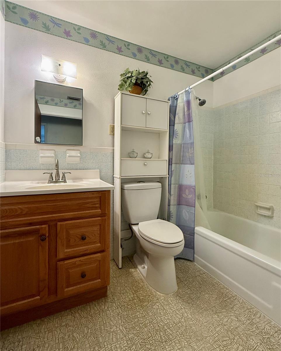 Image 17 of 25 For 131 Willow Street
