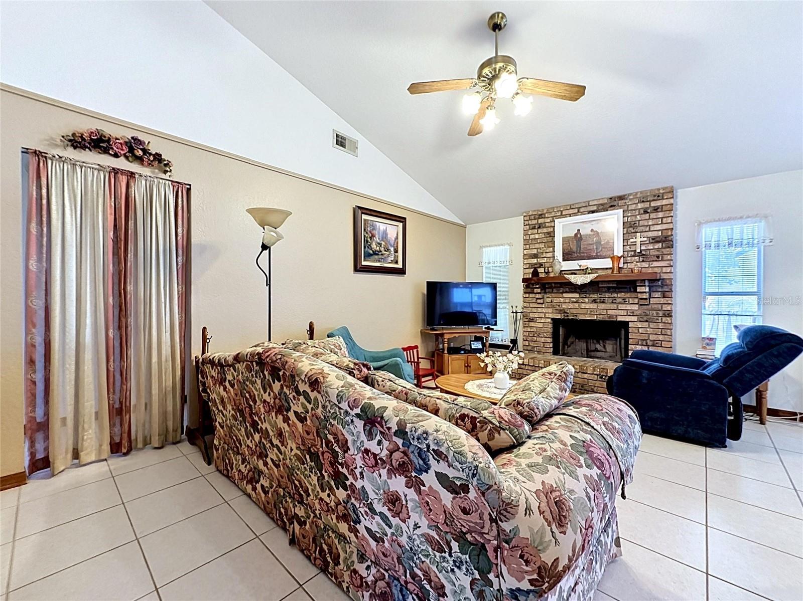 Image 27 of 70 For 1681 Spring Ridge Circle