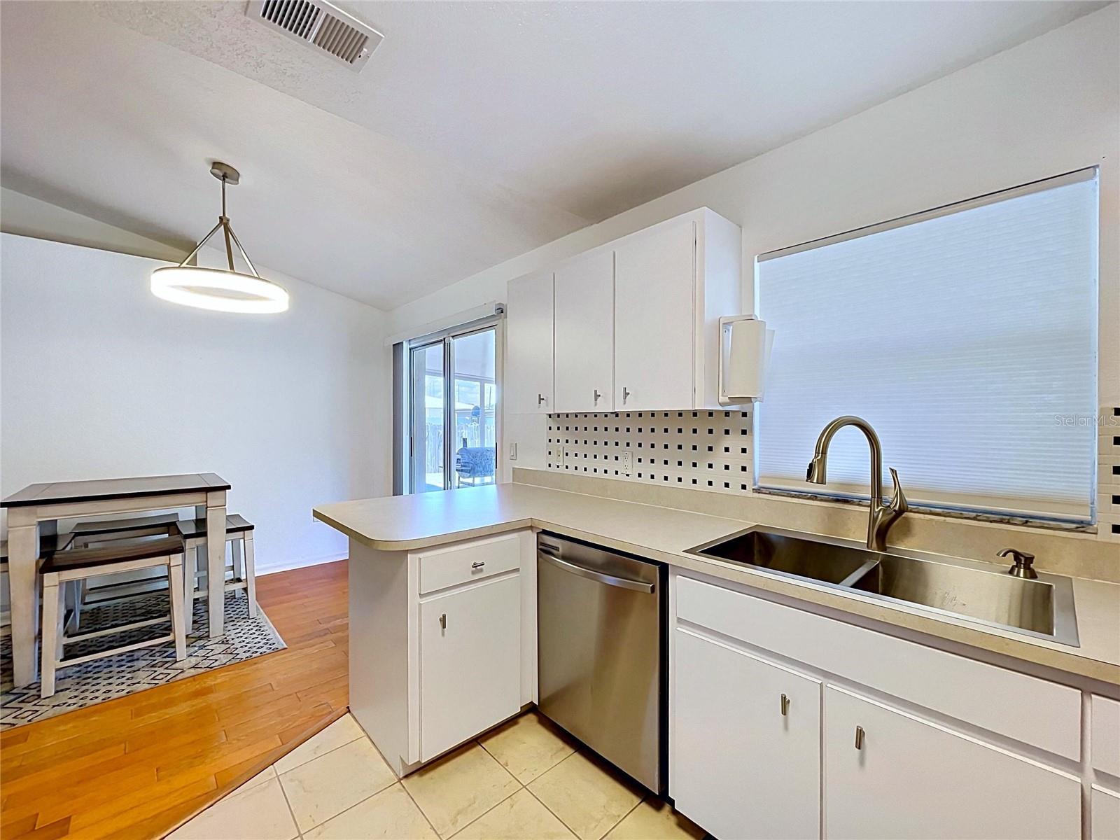 Image 15 of 44 For 1415 Stuart Street